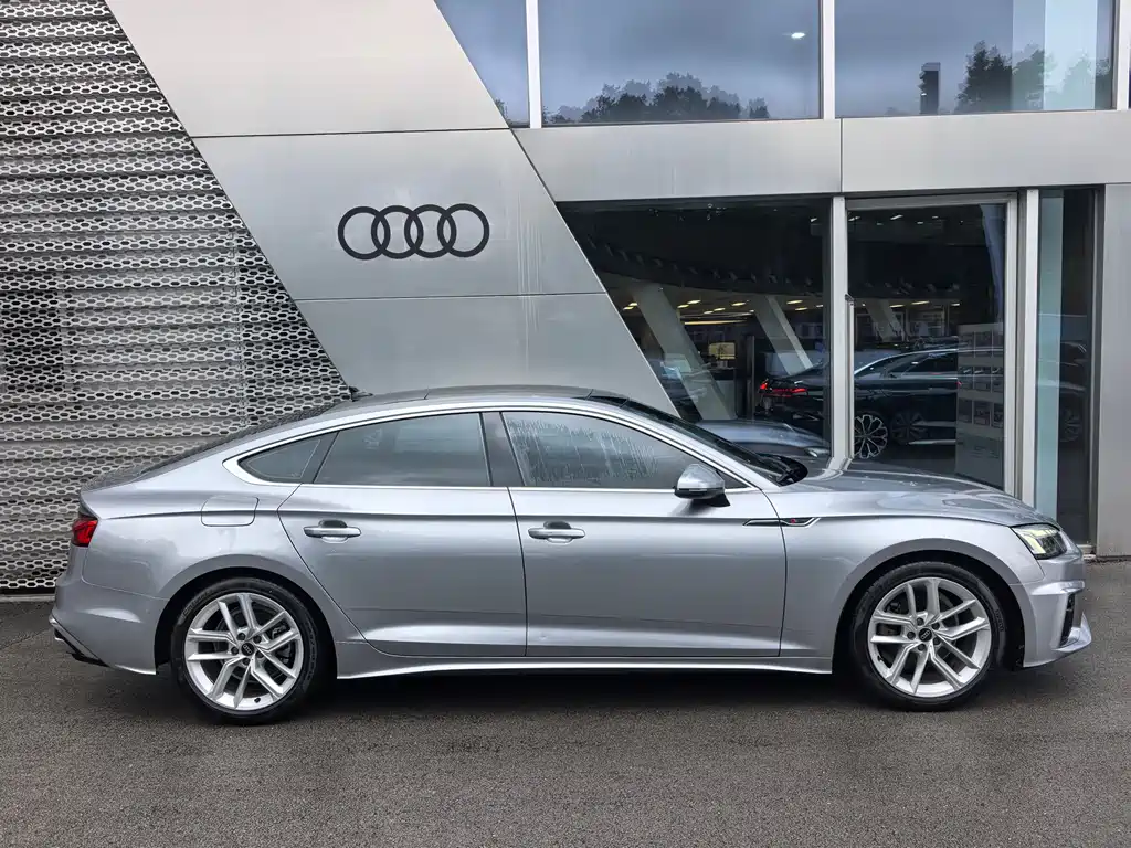 Audi A5 2021 — фото 10