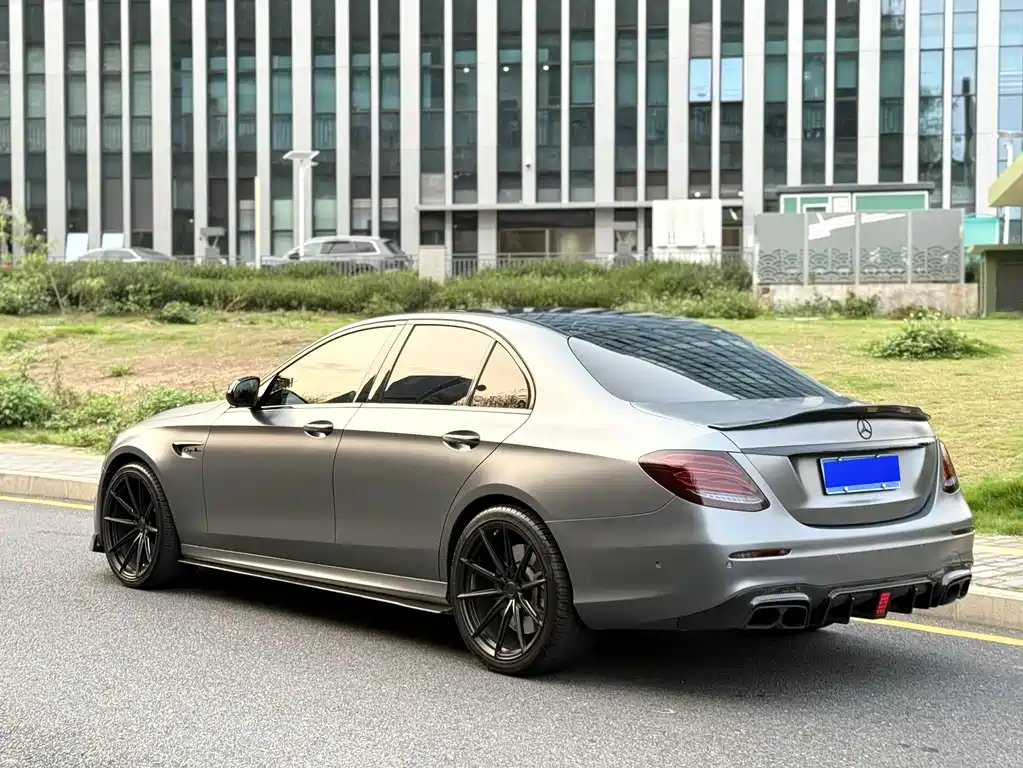 Mercedes-Benz E-Class AMG 2019 — фото 16