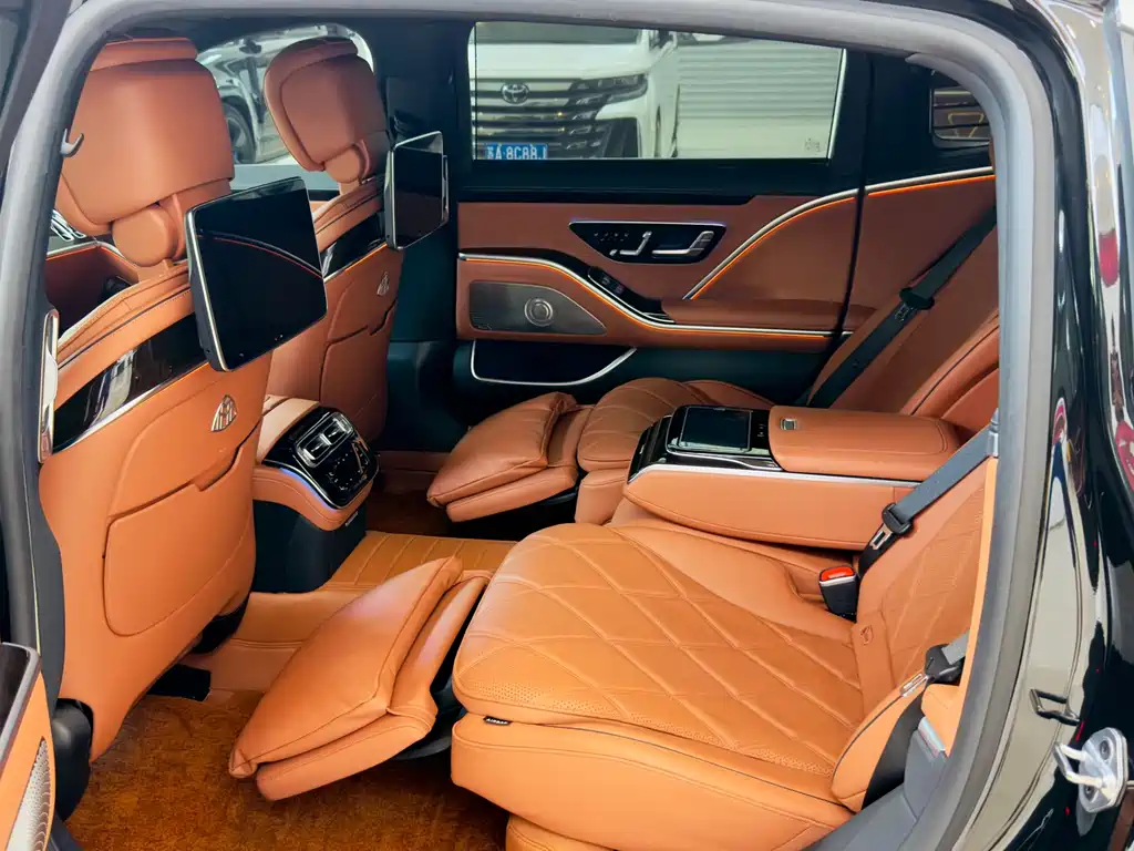 Mercedes-Benz Maybach S-Class 2021 — фото 11