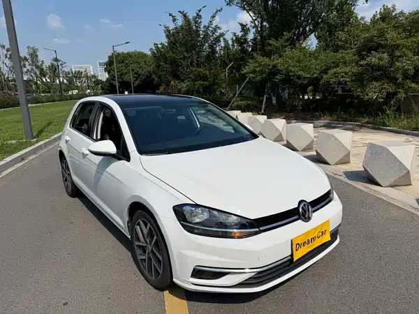 Volkswagen Golf 2020