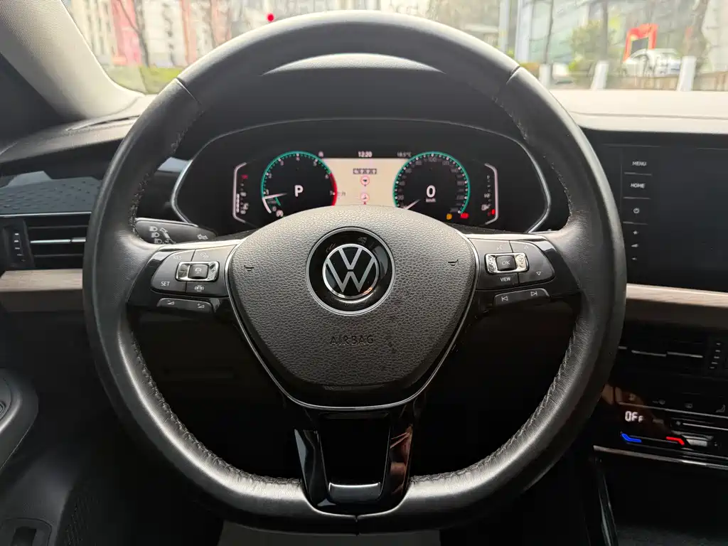Volkswagen Passat 2020 — фото 15