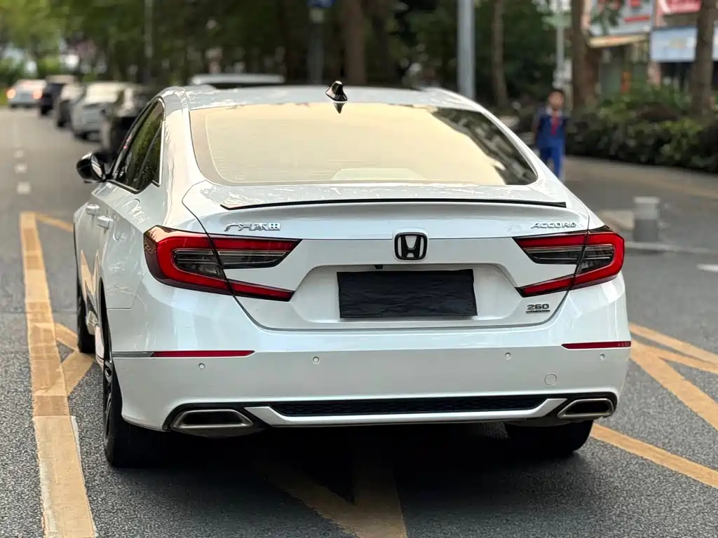 Honda Accord 2022 — фото 19