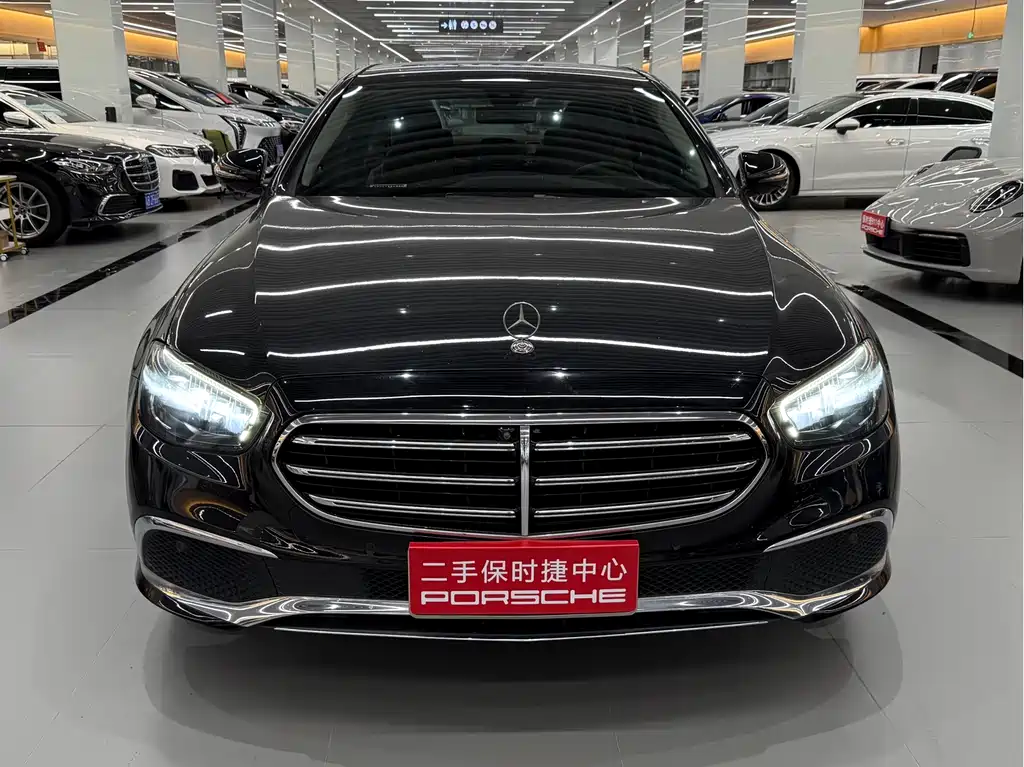 Mercedes-Benz E-Class 2022
