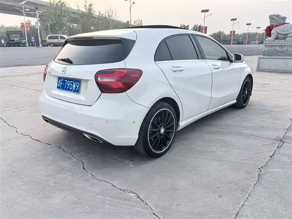 Mercedes-Benz A-Class 2015