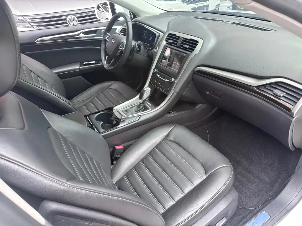 Ford Mondeo 2014 — фото 12