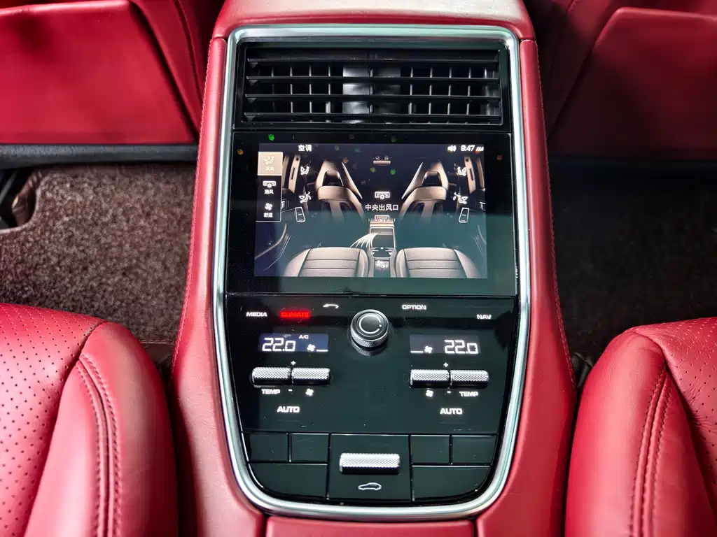 Porsche Panamera 2017 — фото 11