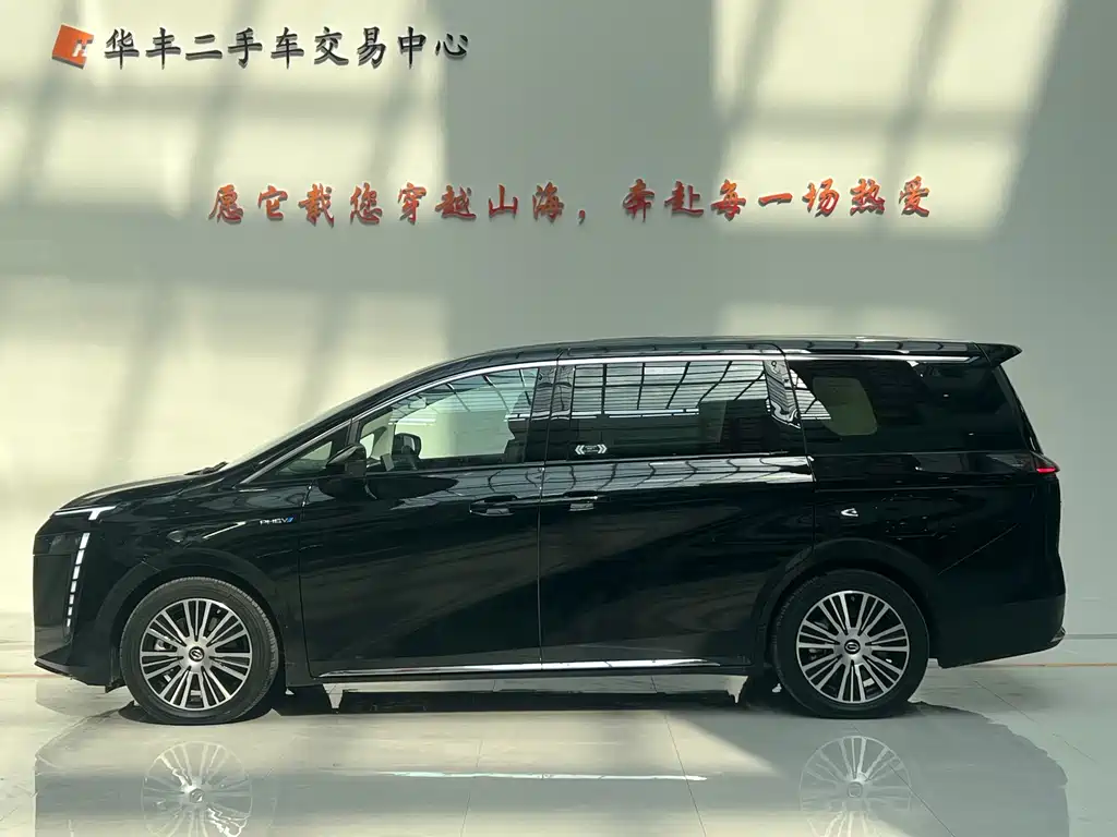 GAC Motor E8 PHEV 2024 — фото 4