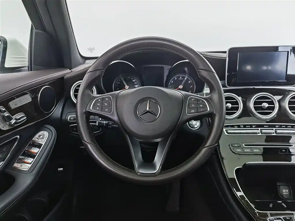 Mercedes-Benz GLC 2019 — фото 11