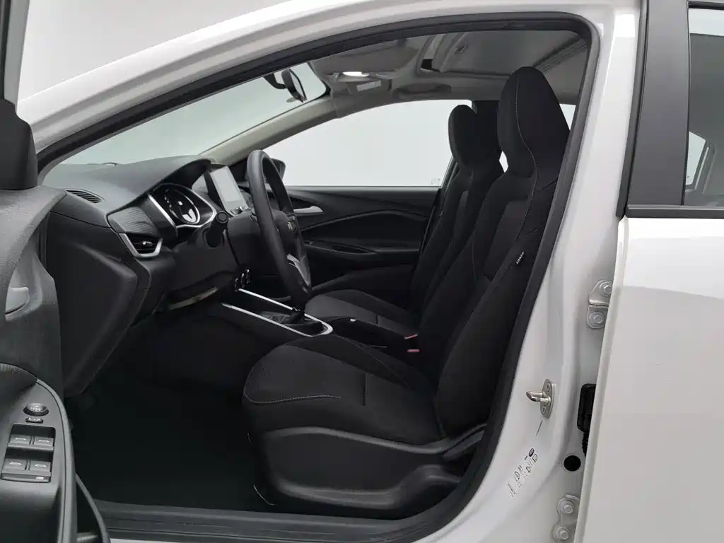 Chevrolet Cavalier 2020 — фото 10