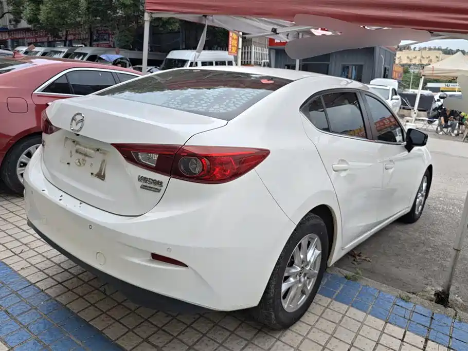 Mazda 3 Axela 2015 — фото 3