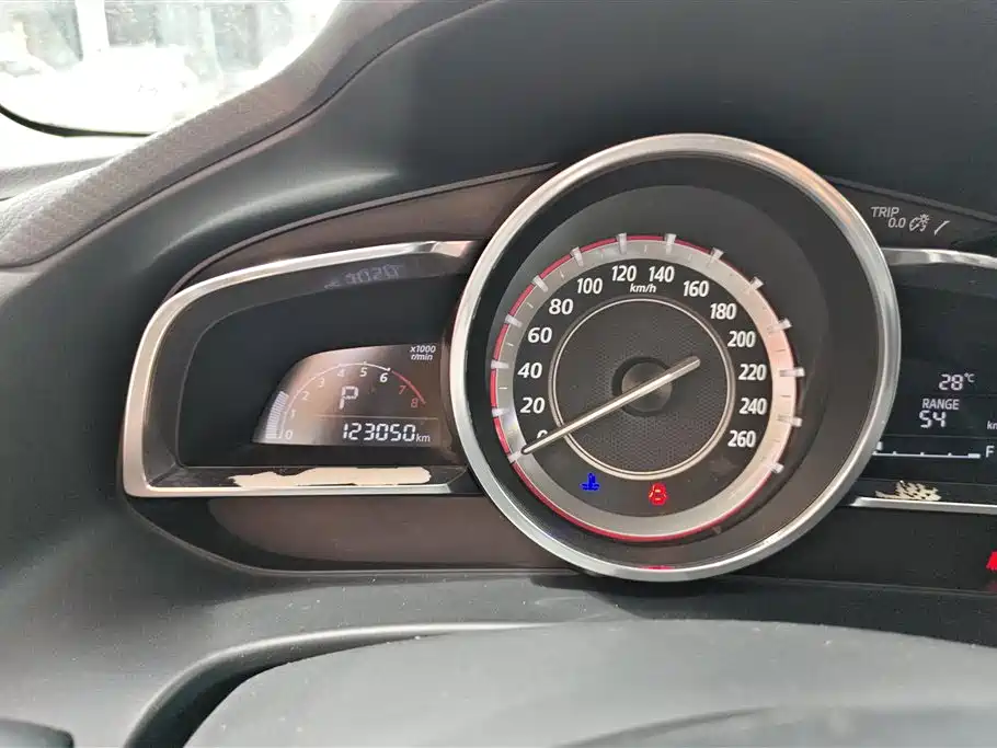 Mazda 3 Axela 2015 — фото 14