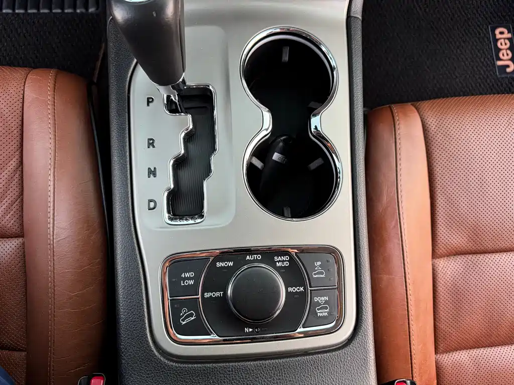 Jeep Grand Cherokee 2013 — фото 16
