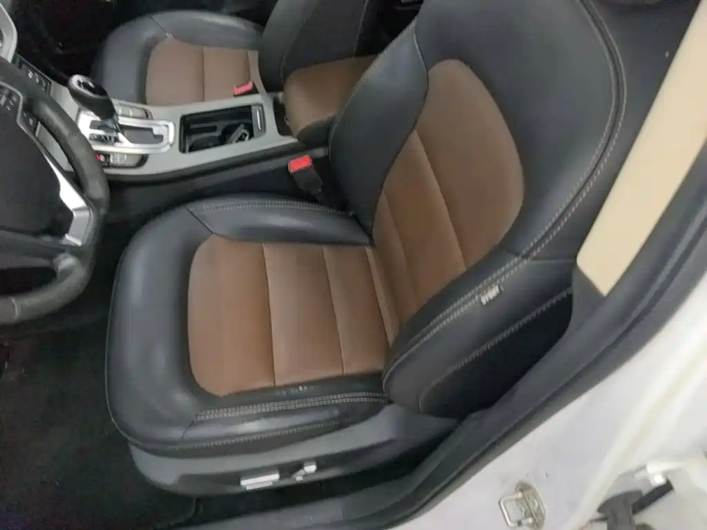 Geely Emgrand GS 2016 — фото 15