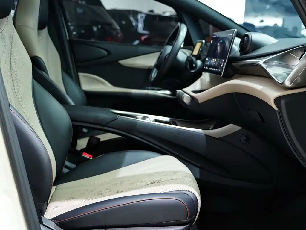 BYD Dolphin 2023 — фото 11