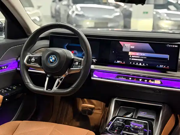 BMW i7 2023
