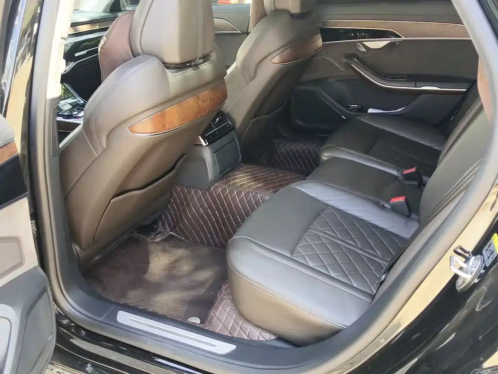 Audi A8 2021