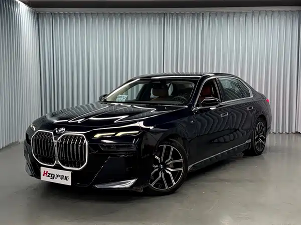 BMW i7 2023
