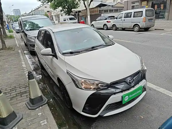Toyota Yaris L 2017
