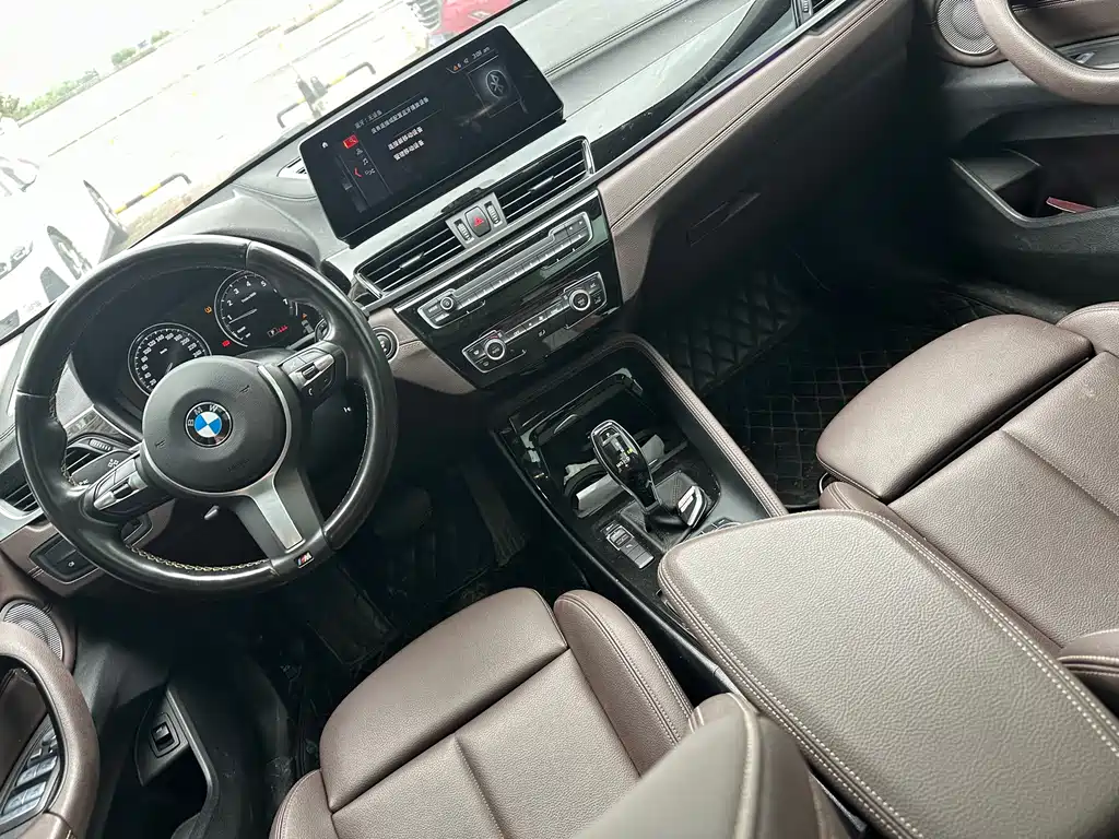BMW X2 2023 — фото 13