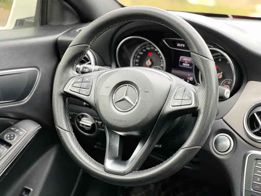 Mercedes-Benz CLA 2017 — фото 11