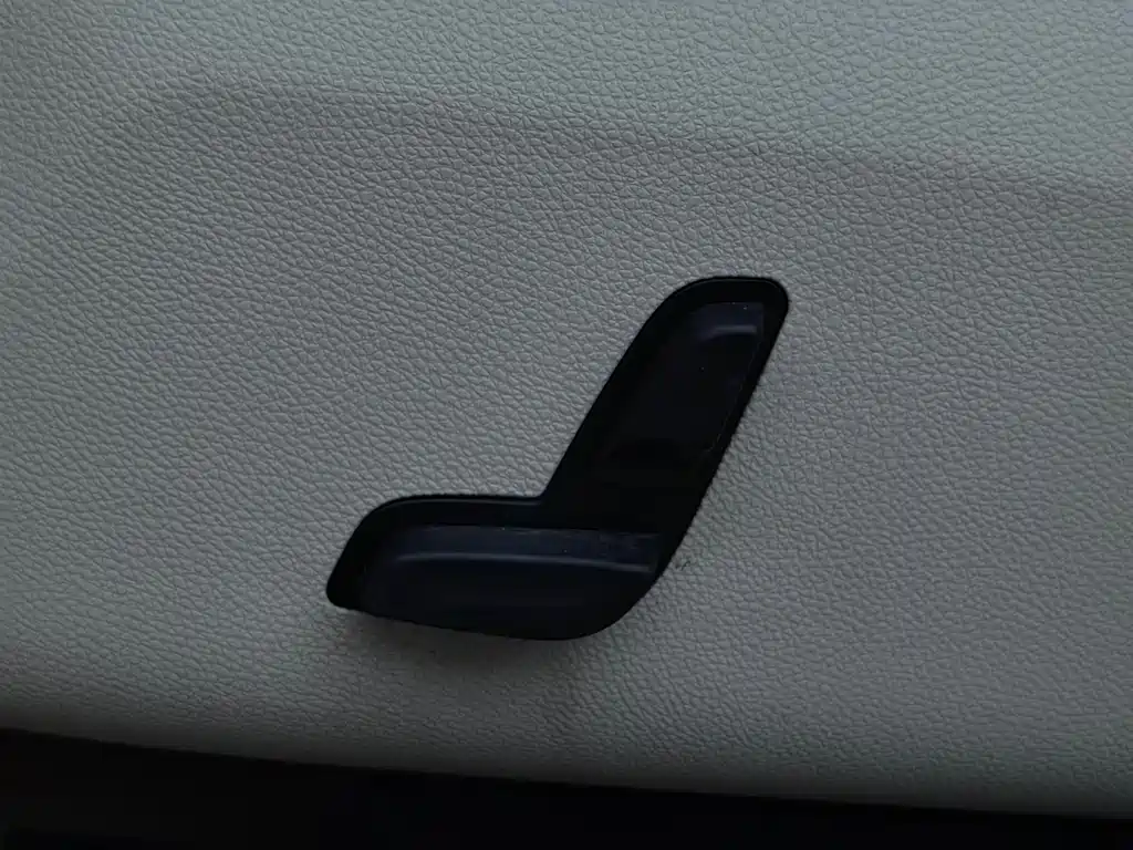 Mercedes-Benz E-Class 2015 — фото 13