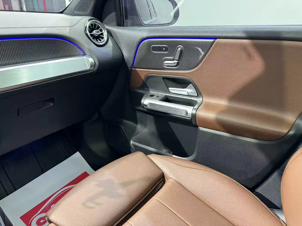 Mercedes-Benz GLB 2021 — фото 12