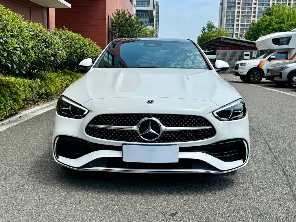 Mercedes-Benz C-Class 2023 — фото 2