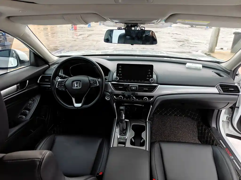 Honda Accord 2021 — фото 10