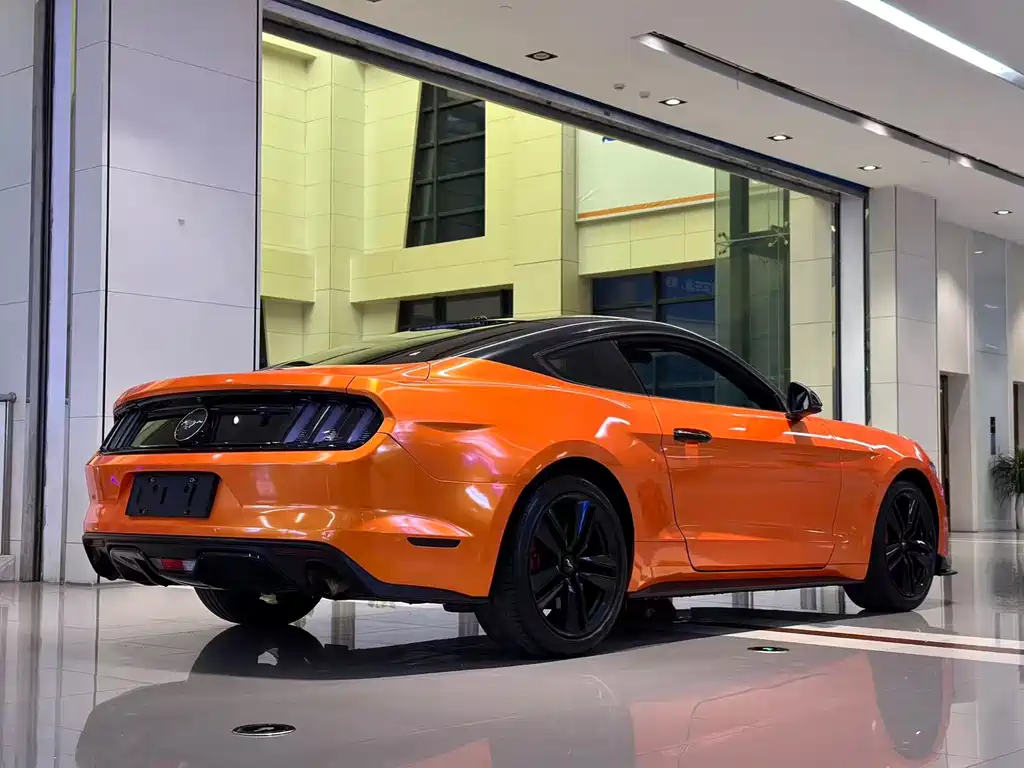Ford Mustang 2018 — фото 12