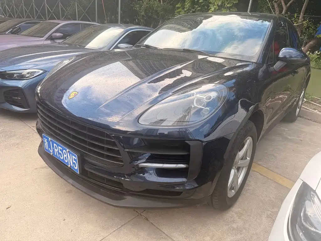 Porsche Macan 2018 — фото 1
