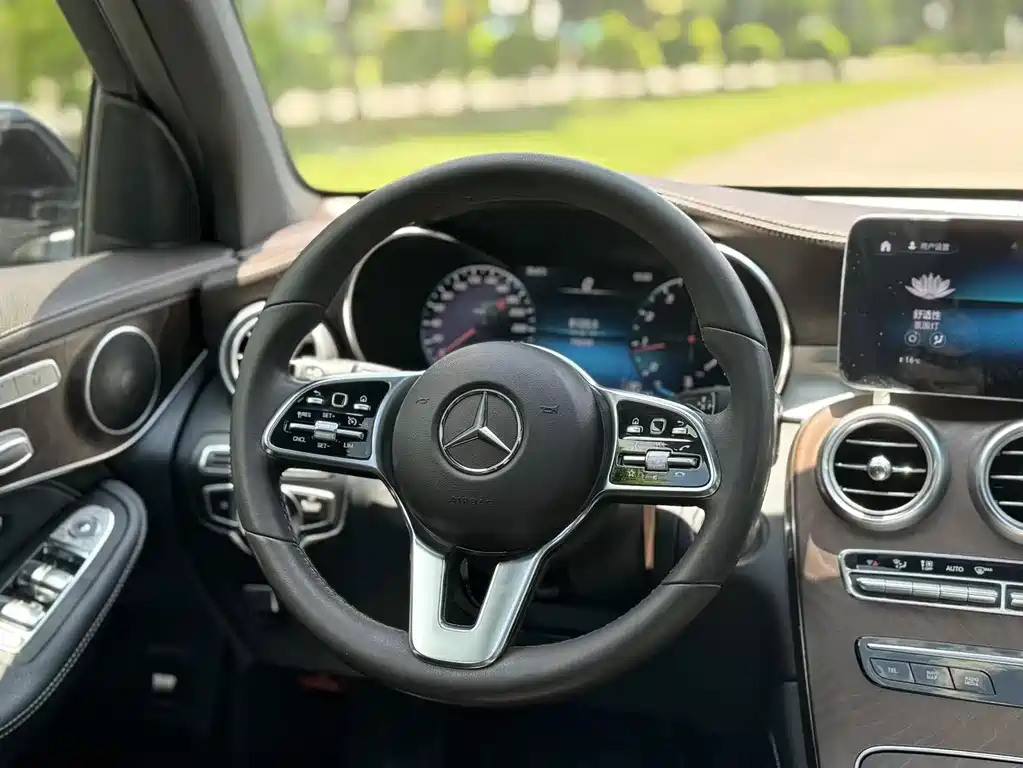 Mercedes-Benz GLC 2020 — фото 10