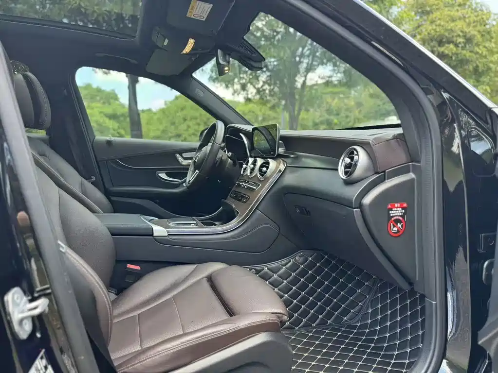 Mercedes-Benz GLC 2020 — фото 14