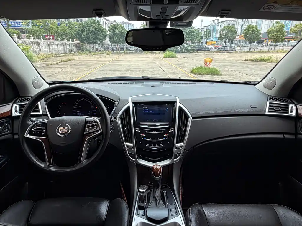 Cadillac SRX 2015 — фото 15