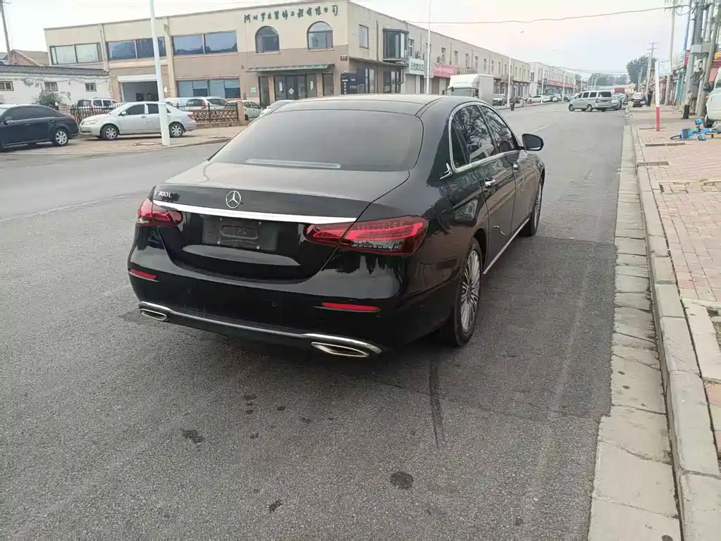 Mercedes-Benz E-Class 2022
