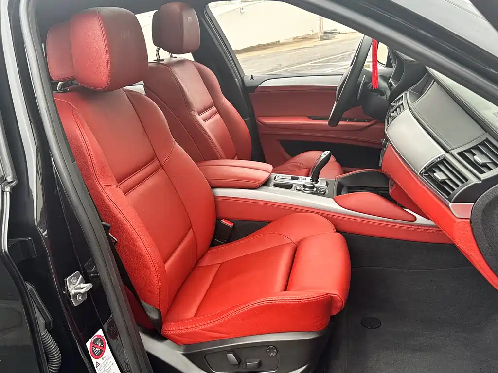 BMW X6 M 2013 — фото 31