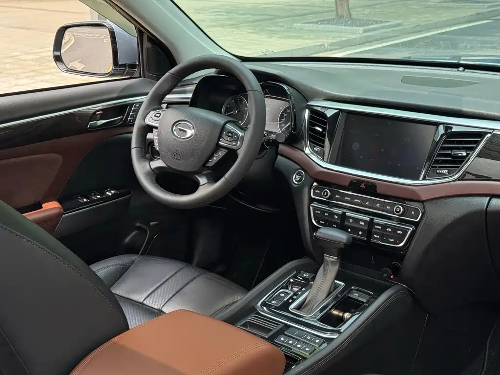 GAC Motor Trumpchi GS8 2019 — фото 6