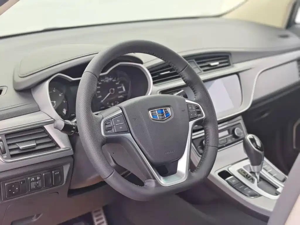 Geely Emgrand GS 2018 — фото 15