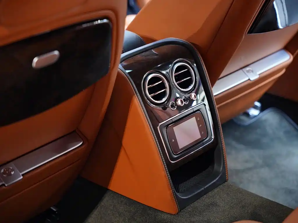Bentley Flying Spur 2014 — фото 29