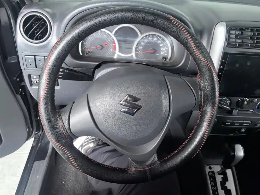 Suzuki Jimny 2016 — фото 15