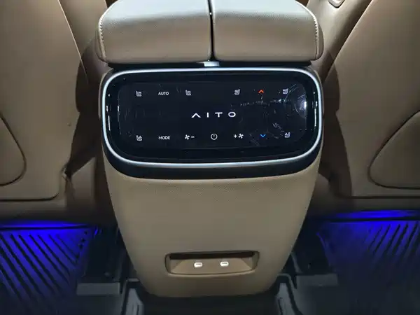 AITO M7 2024