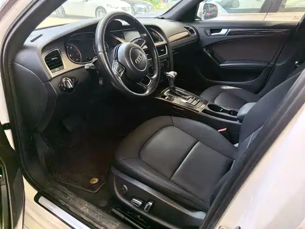Audi A4L 2015