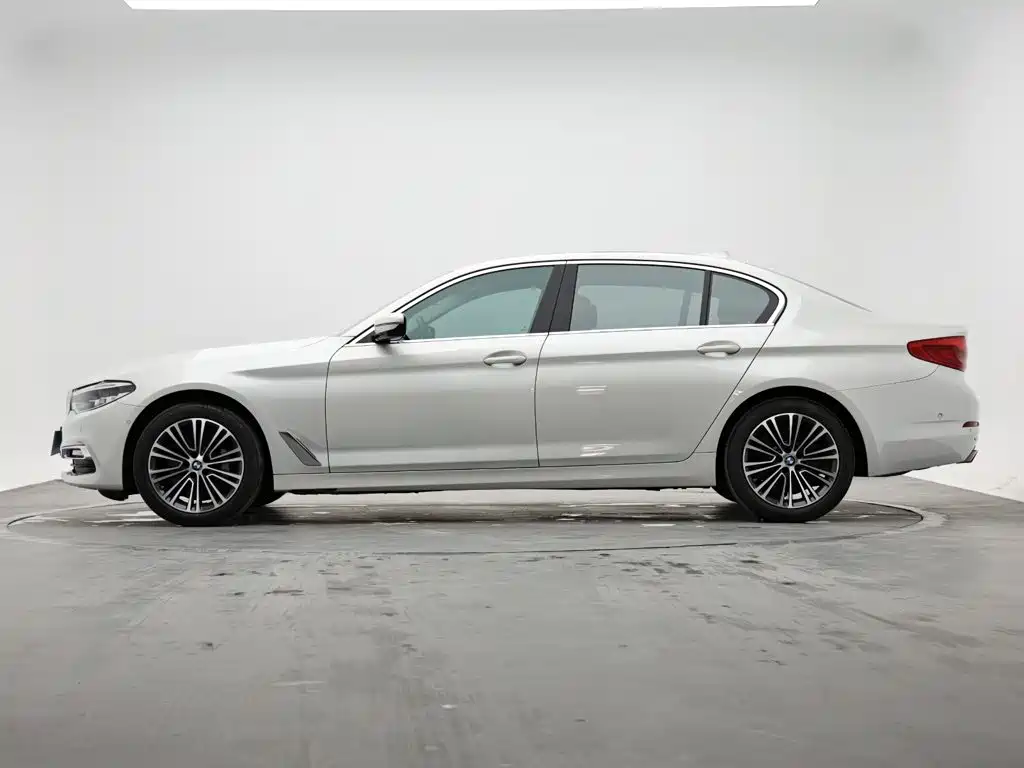 BMW 5 Series 2019