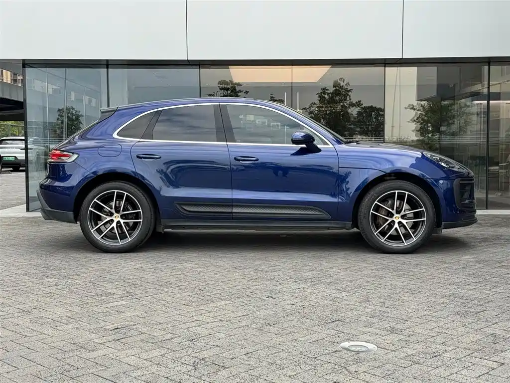Porsche Macan 2023 — фото 6