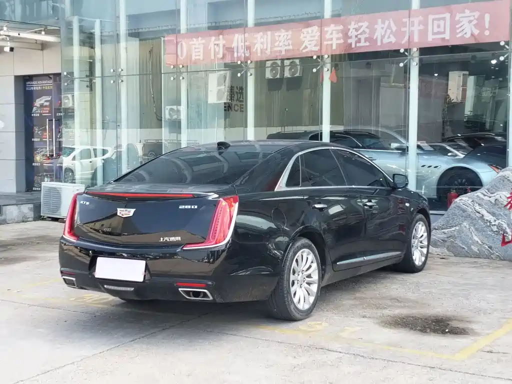 Cadillac XTS 2018 — фото 12