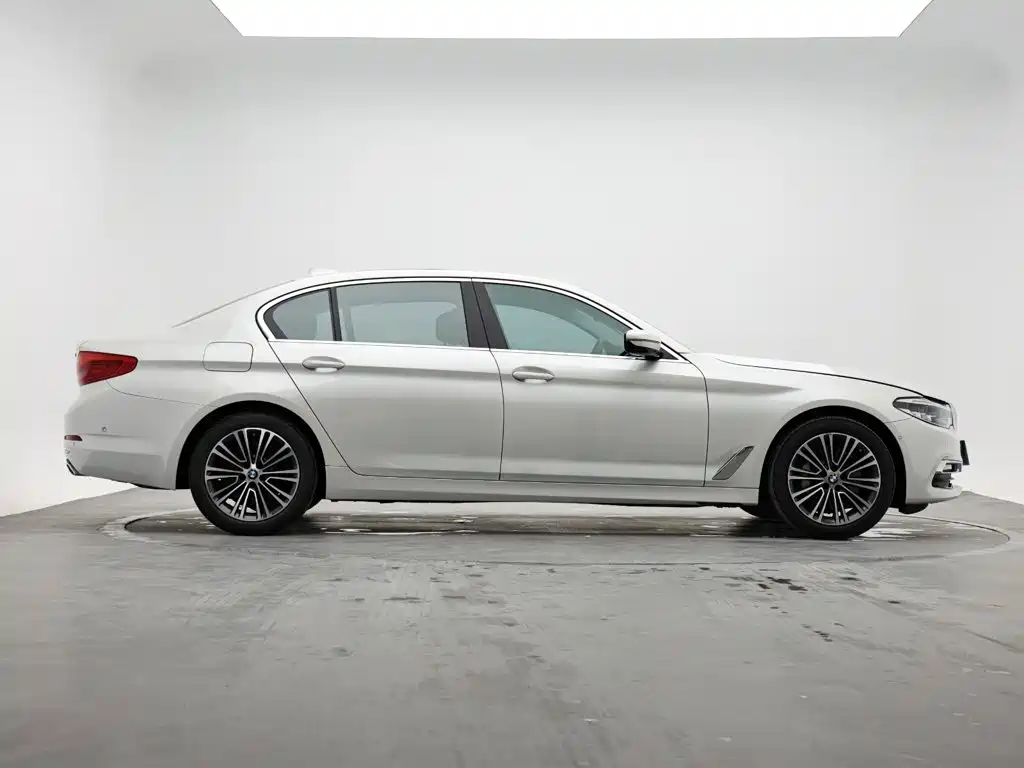 BMW 5 Series 2019