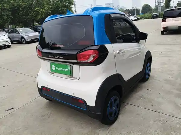Baojun E100 2021
