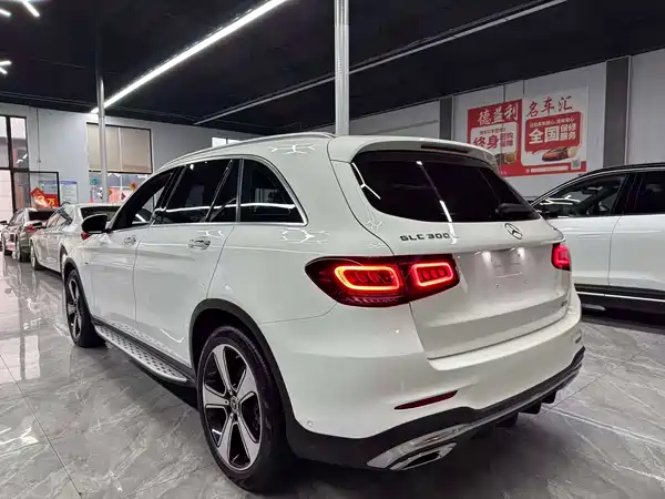 Mercedes-Benz GLC 2023