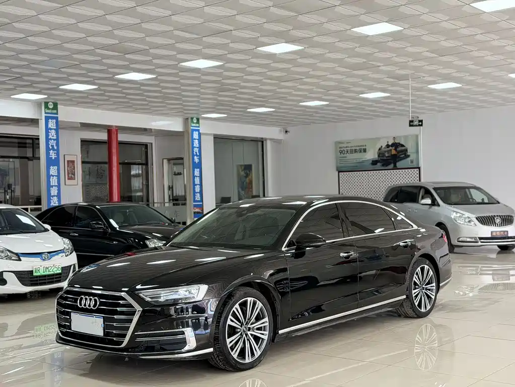 Audi A8 2020 — фото 5