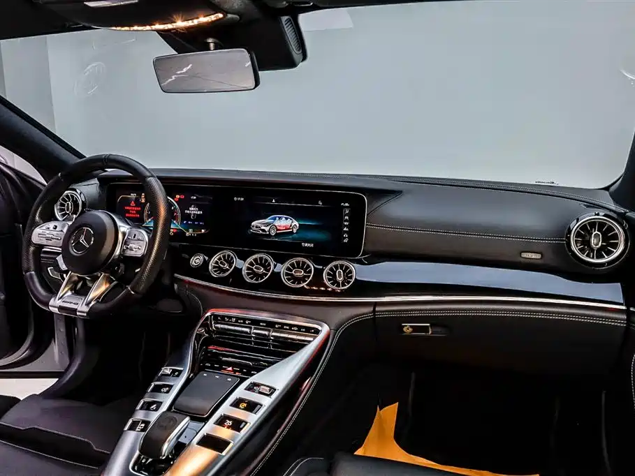 Mercedes-Benz AMG GT 2020 — фото 12