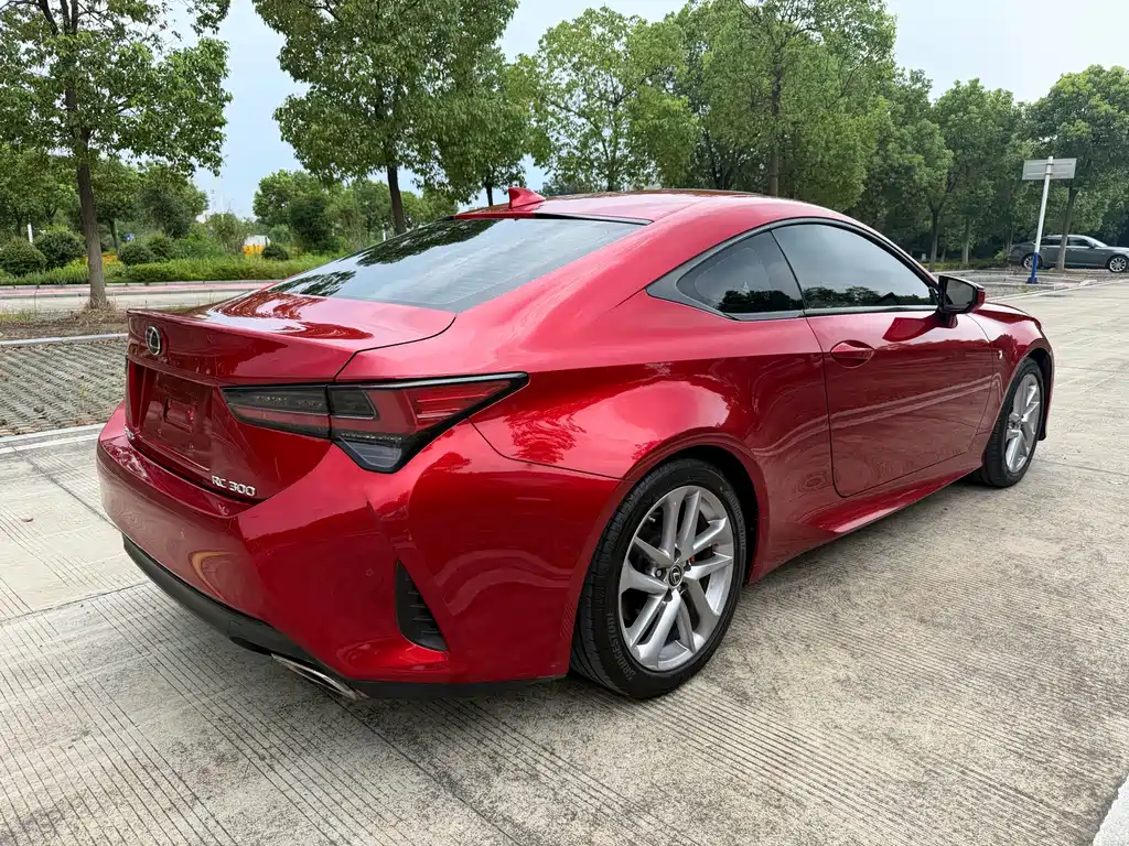 Lexus RC 2020 — фото 12